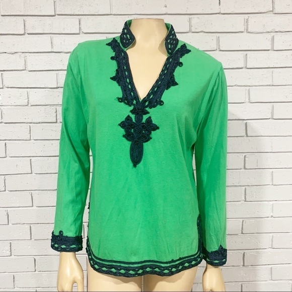 Pink Pineapple Women’s Green Tunic Top Navy Trim - Picture 1 of 12